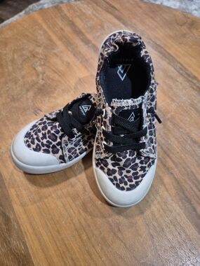 Ripzone Leopard Print Kids Sneakers with Black Laces Adorable! Size 2 Girls